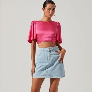 Astr the label satin open back crop top